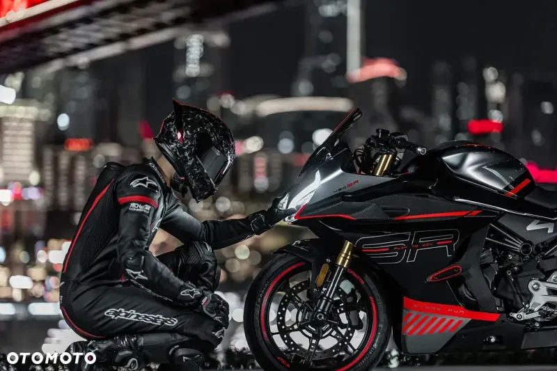 CFMoto SR - 5