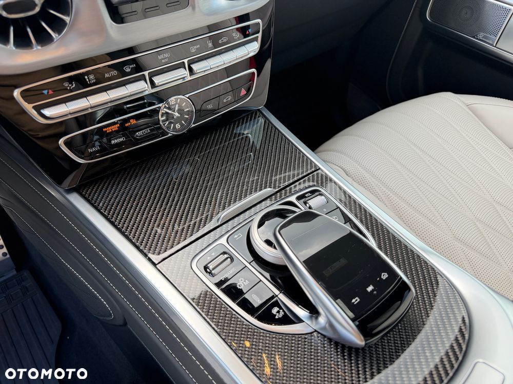 Mercedes-Benz Klasa G AMG 63 Stronger Than Time Edition - 34