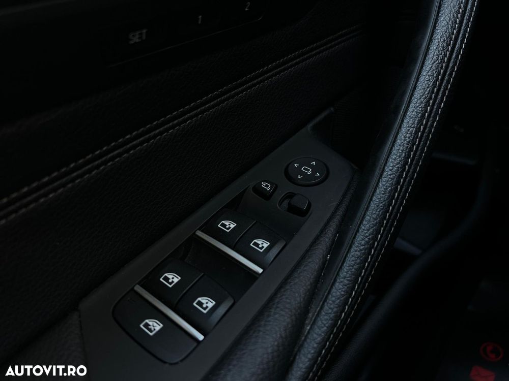 BMW Seria 5 520d AT MHEV - 33