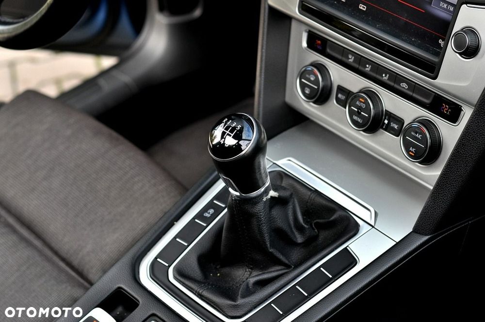 Volkswagen Passat - 19