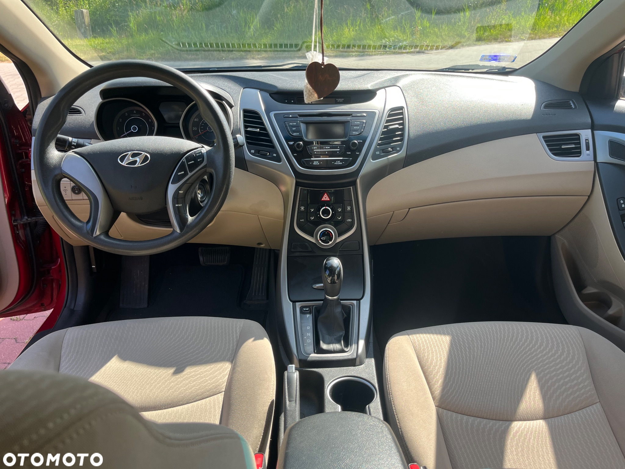 Hyundai Elantra - 26