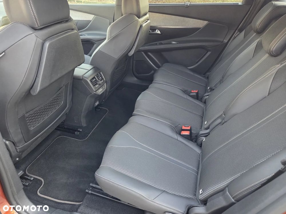 Peugeot 5008 BlueHDi 130 EAT8 GT - 12