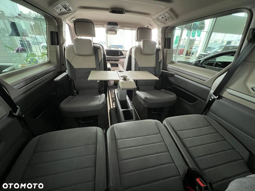 Volkswagen Multivan - 14