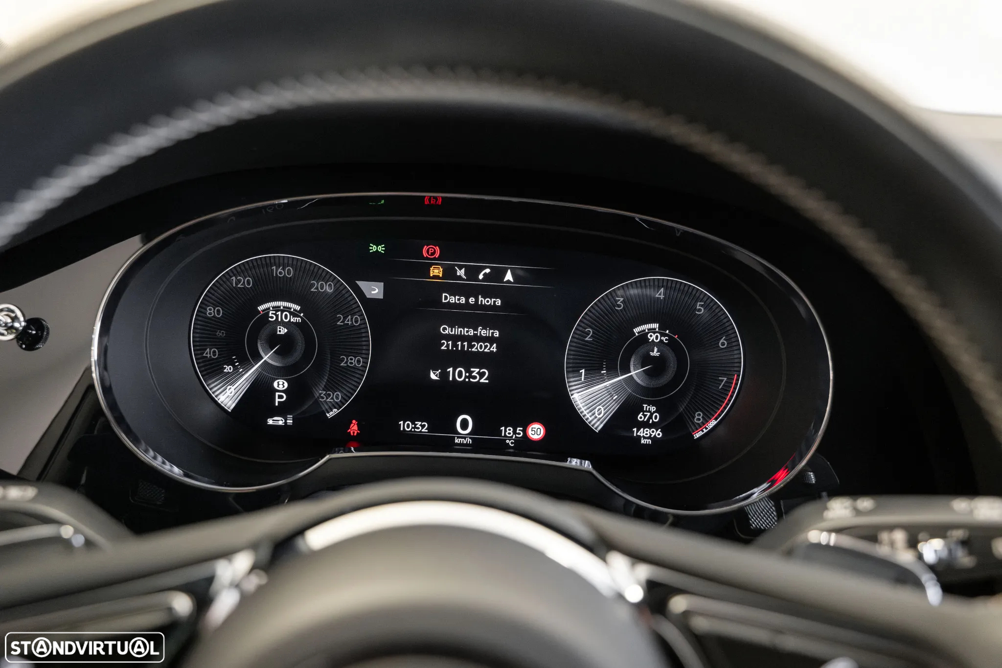 Bentley Bentayga EWB V8 Azure - 31