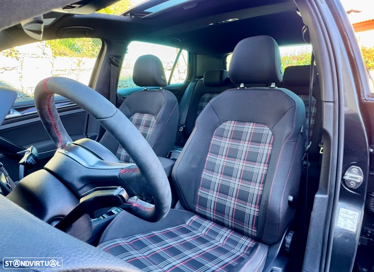 VW Golf 2.0 TSi GTi Performance - 22