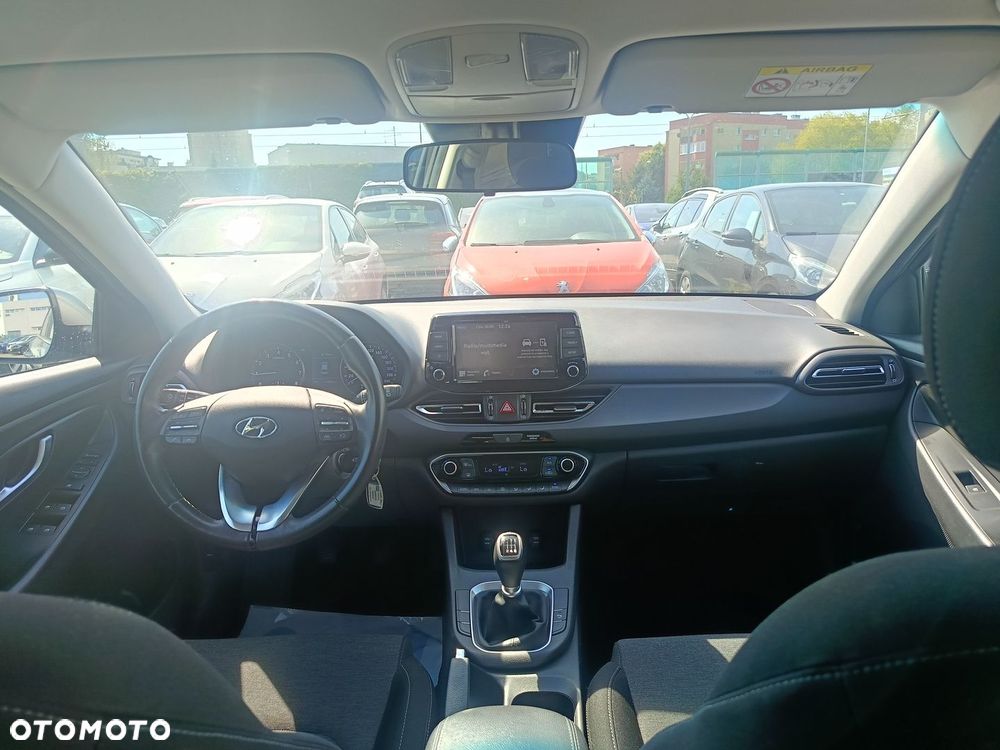 Hyundai i30 1.5 DPI Comfort - 9