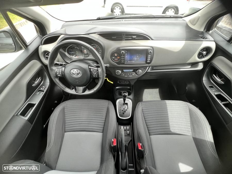 Toyota Yaris 1.5 HSD Exclusive - 26
