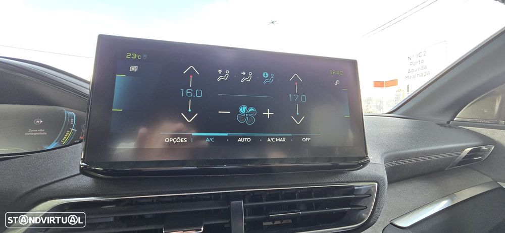 Peugeot 3008 1.6 Hybrid GT Pack e-EAT8 - 41