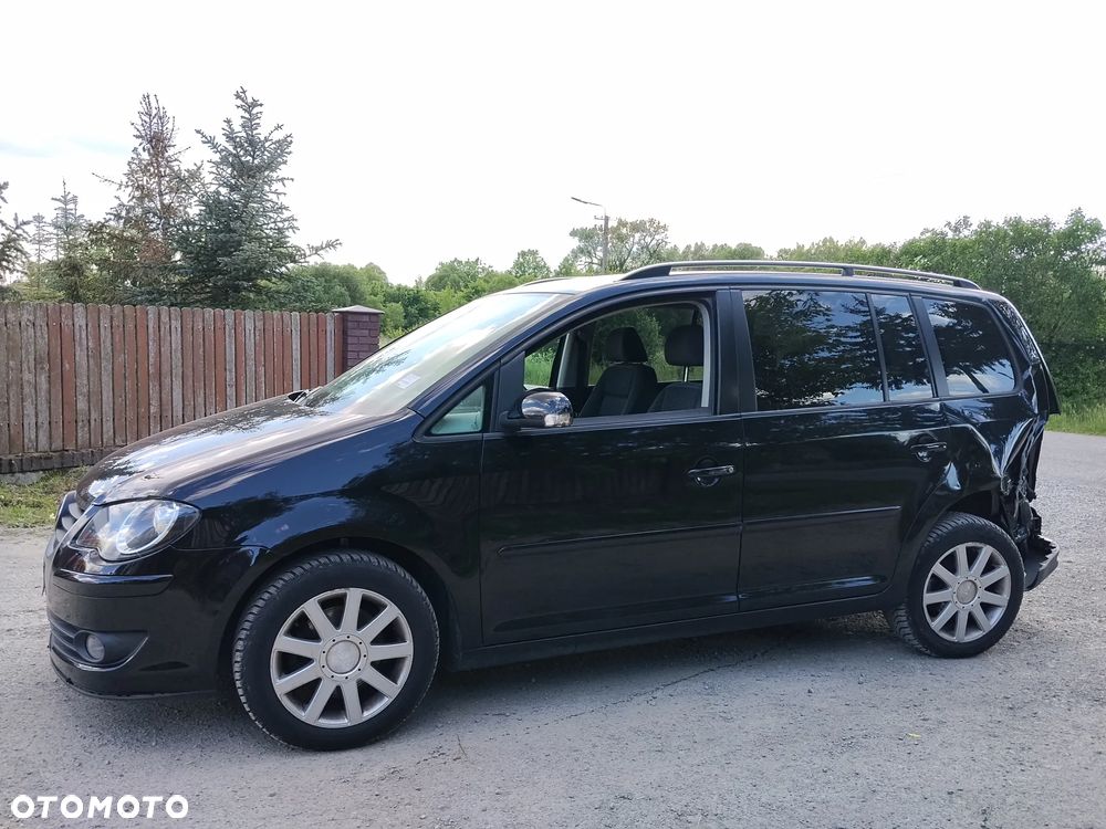 Volkswagen Touran 1.9 TDI DPF Blue Motion Trendline - 4