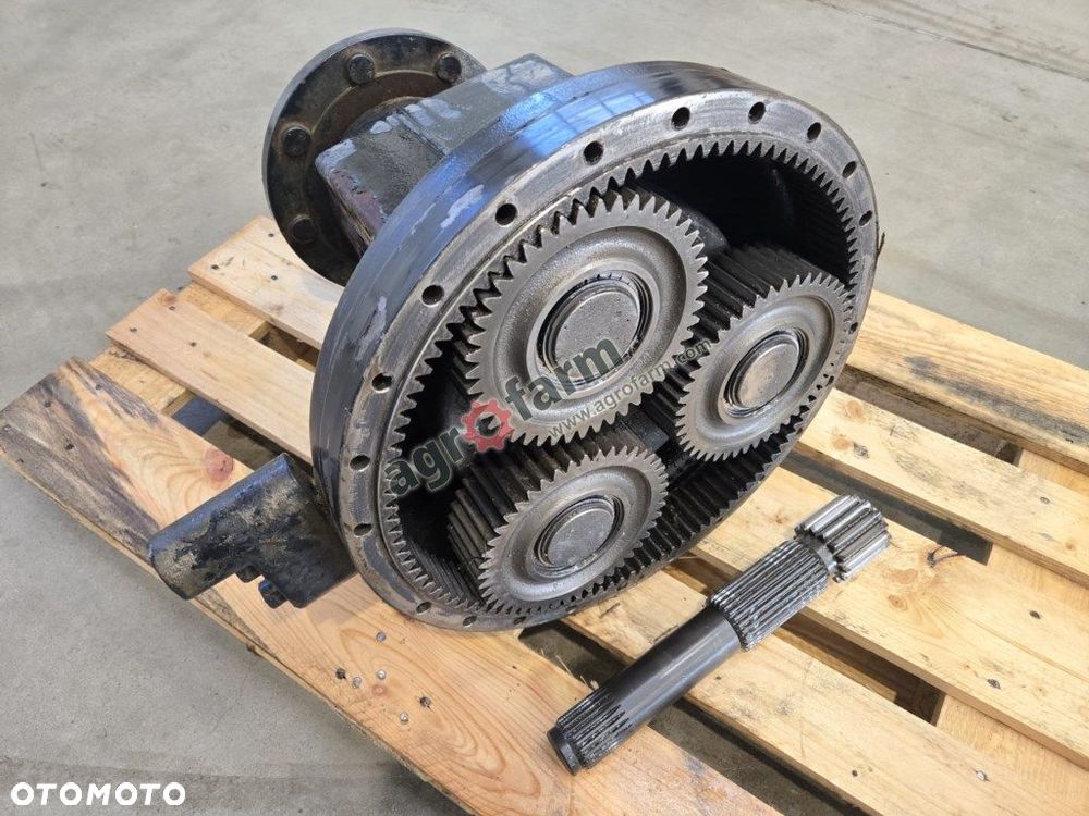 Zwolnica tylna Valtra T171, T181, T191, T180, T170 - 4