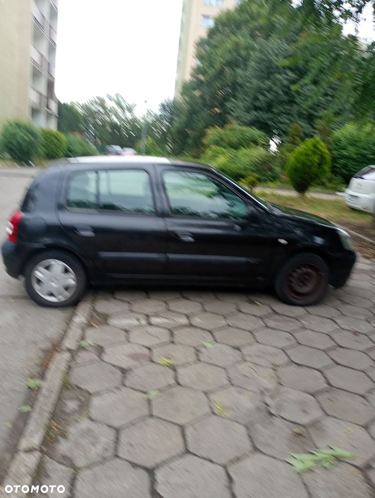 Renault Clio - 6