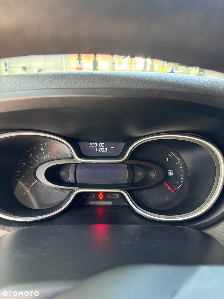 Renault Trafic - 16