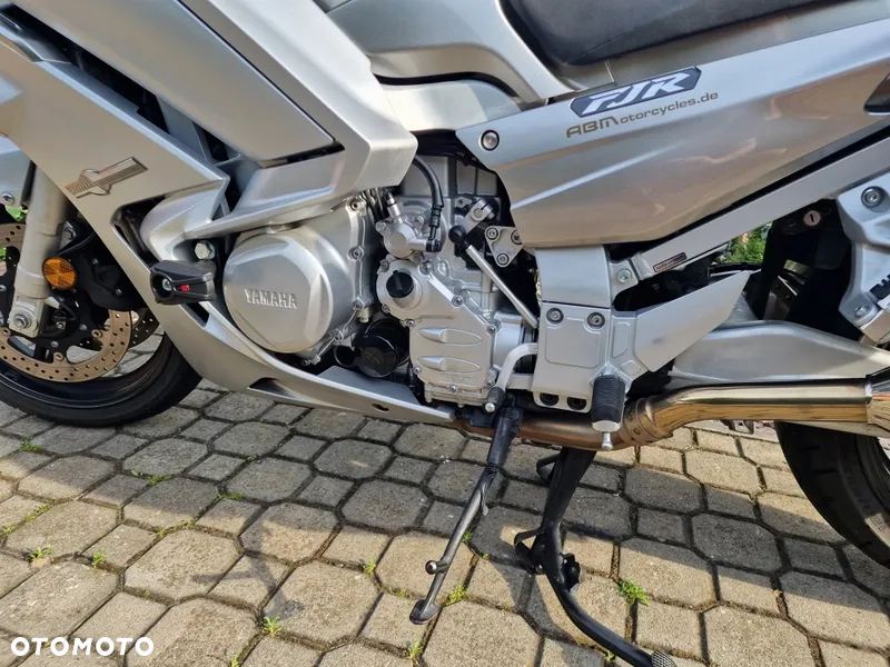Yamaha FJR - 13