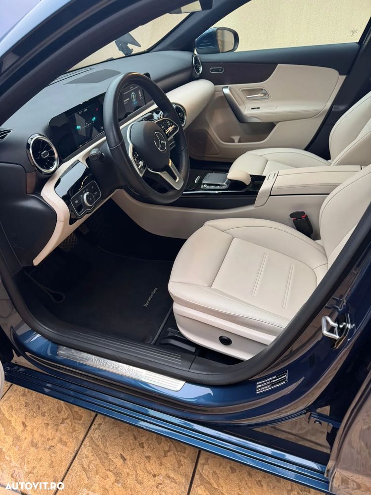 Mercedes-Benz A 220 4MATIC Sedan Aut. - 5