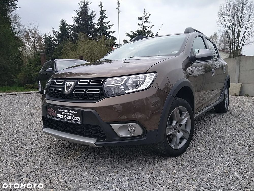 Dacia Sandero Stepway TCe 90 (S&S) Celebration - 1