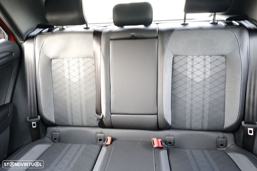 VW T-Roc 1.5 TSI R-Line DSG - 11