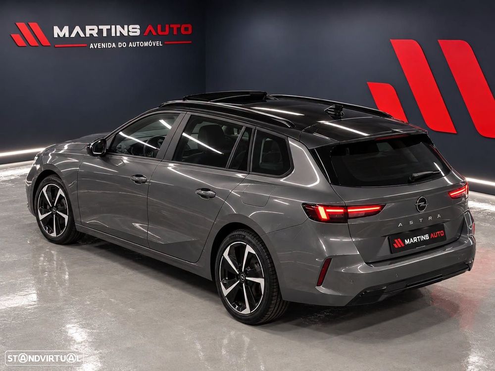 Opel Astra Sports Tourer - 9
