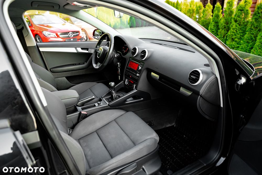 Audi A3 Sportback 2.0 TDI Ambiente - 22