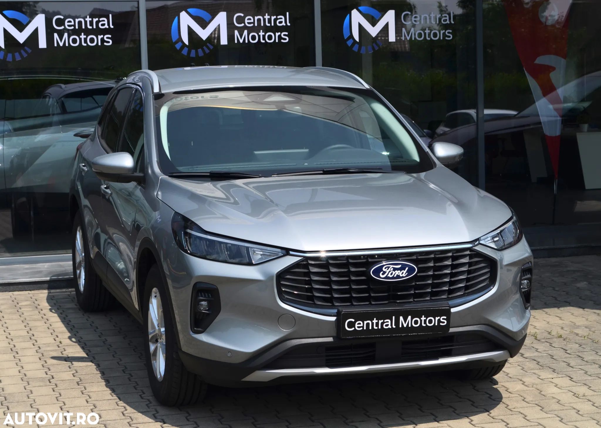 Ford Kuga 1.5 EcoBoost A8 FWD Titanium - 1