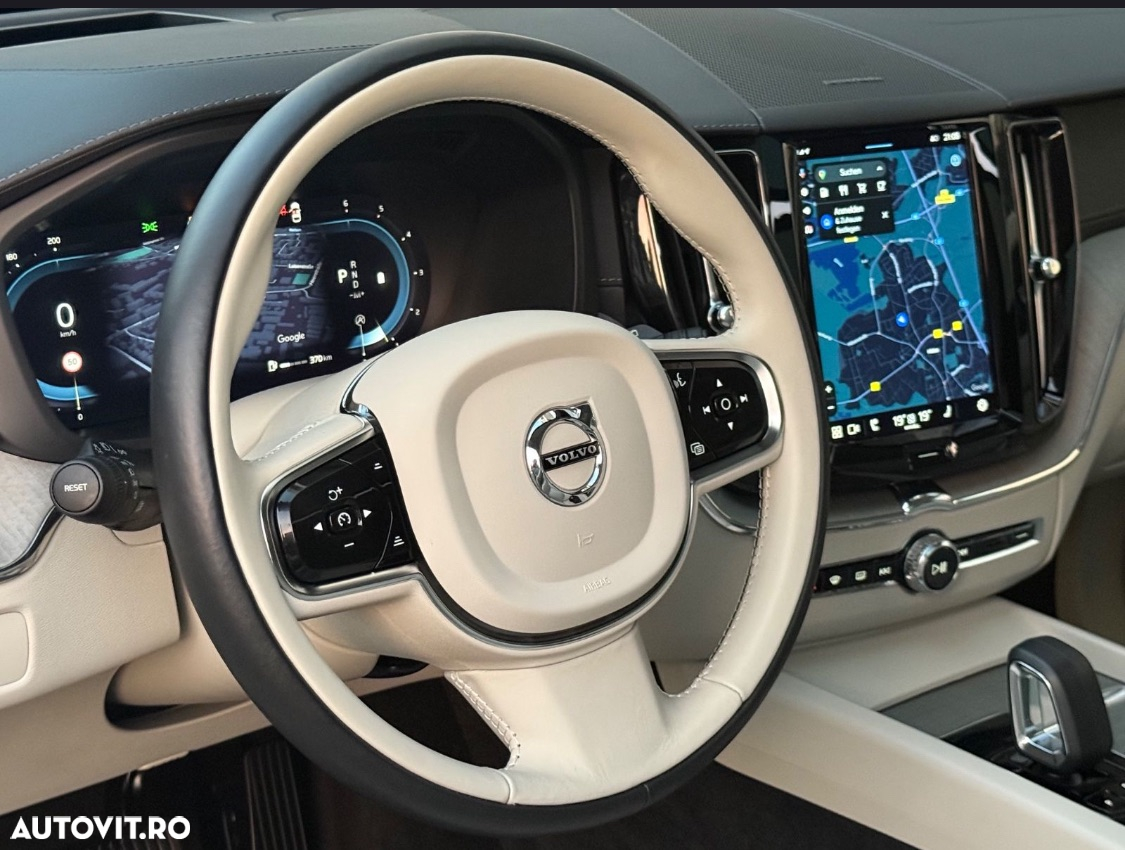 Volvo XC 60 B4 D AWD Ultimate Bright - 23