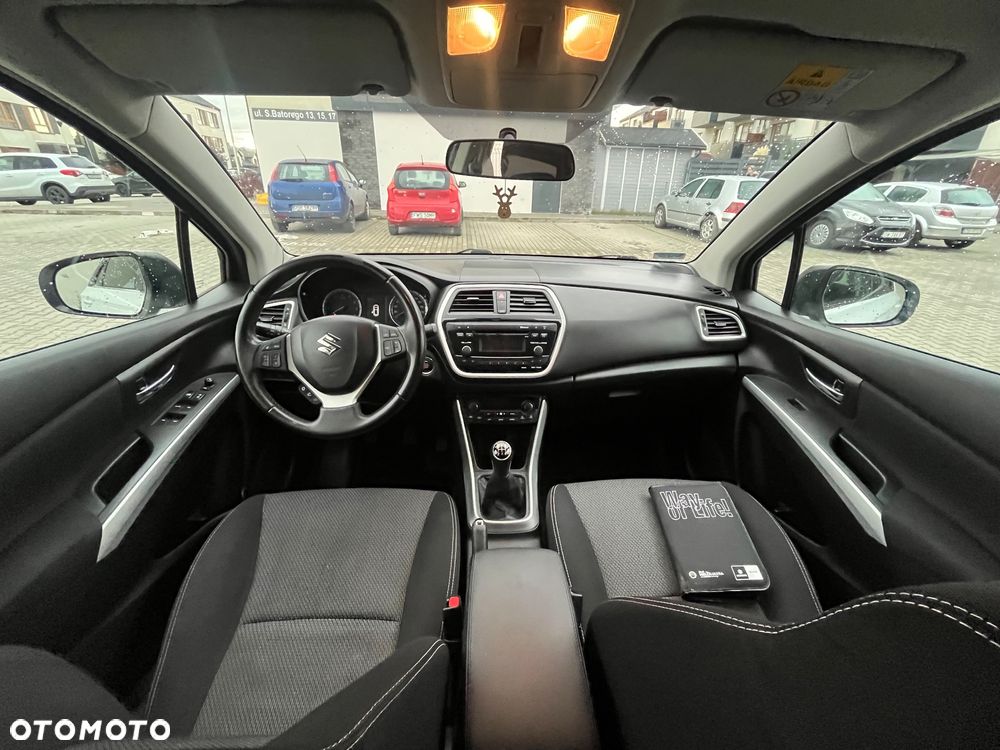 Suzuki SX4 1.6 Premium - 21