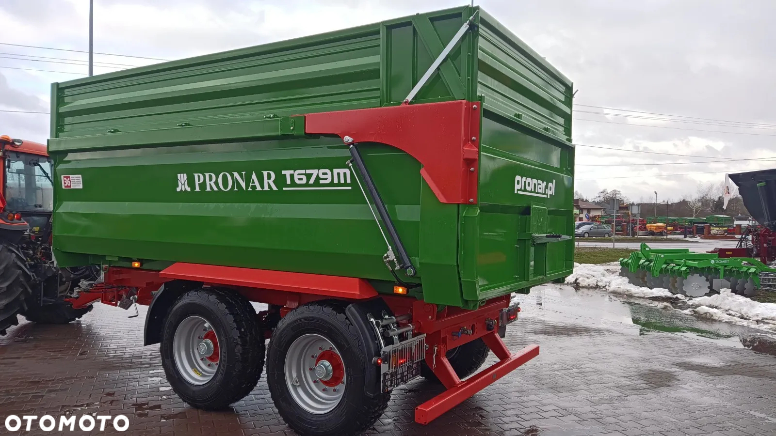 Pronar Przyczepa skorupowa T679M tandem z wywrotem do tyłu - 12