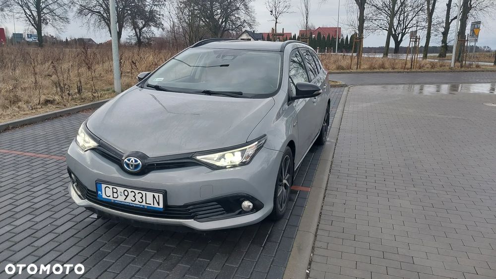 Toyota Auris Hybrid 135 Selection - 2