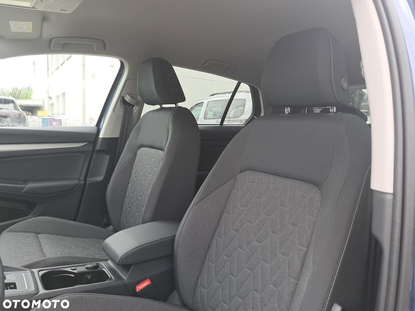 Volkswagen Golf - 11
