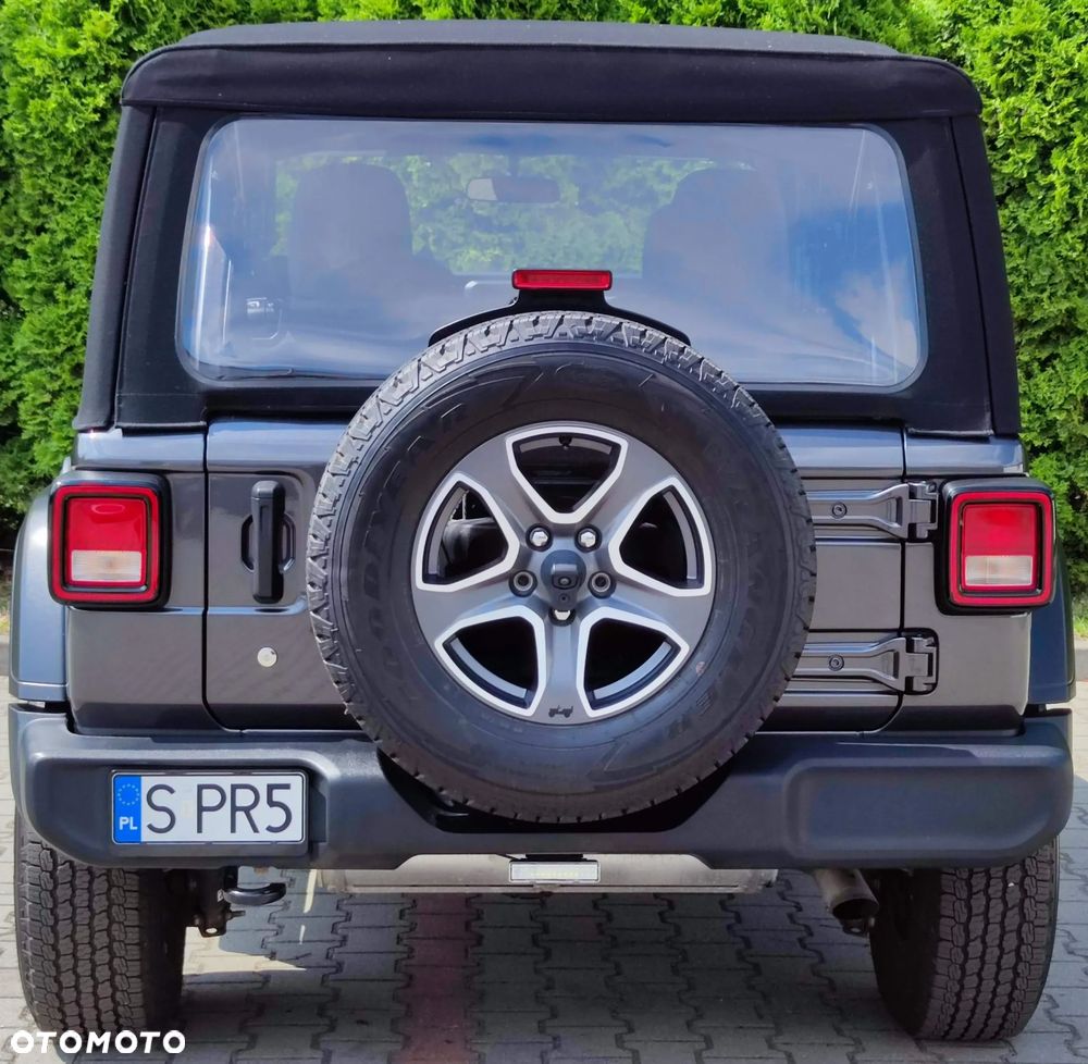 Jeep Wrangler - 16