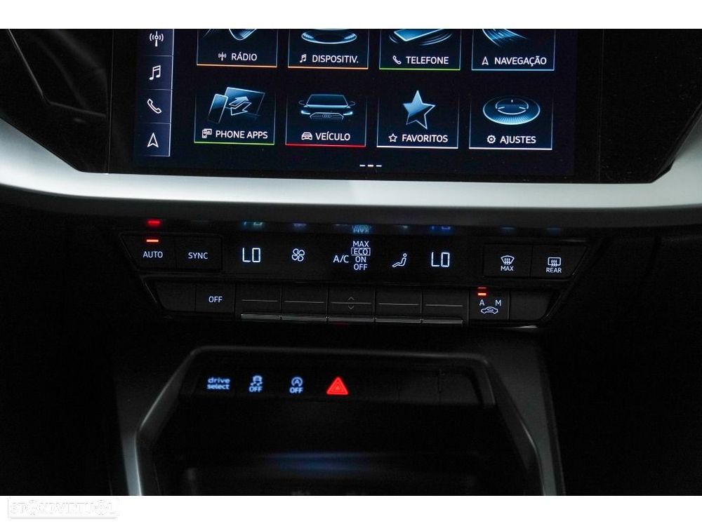 Audi A3 Limousine 30 TFSI S line S tronic - 24