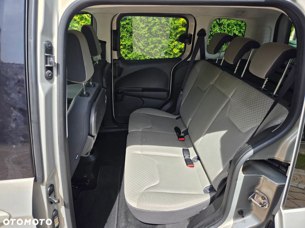 Ford Tourneo Courier 1.6 TDCi Titanium - 5