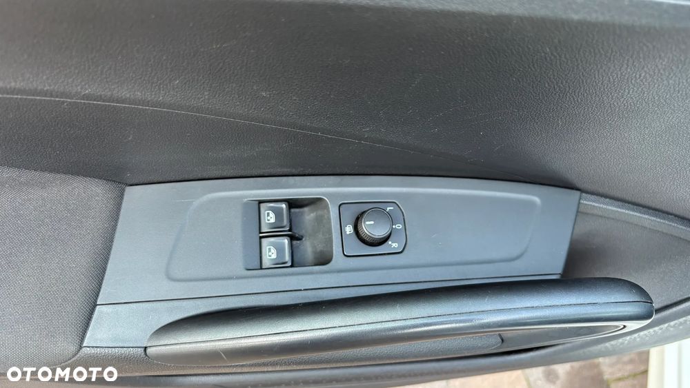 Skoda Fabia 1.0 Essence - 36