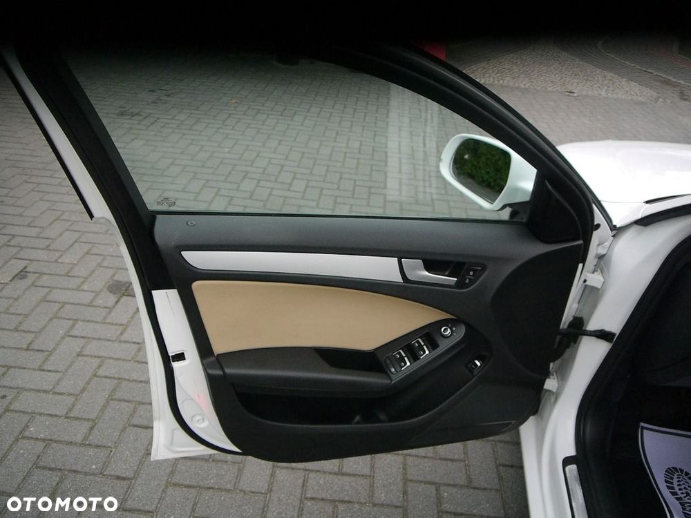 Audi A4 Avant - 30