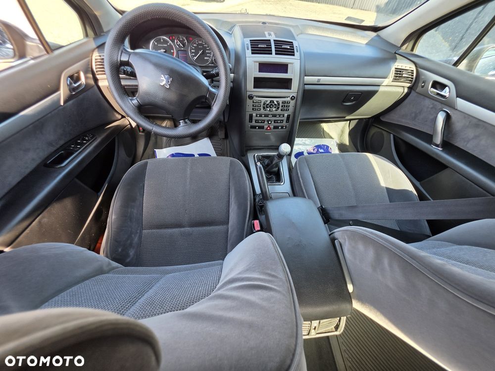 Peugeot 407 - 6