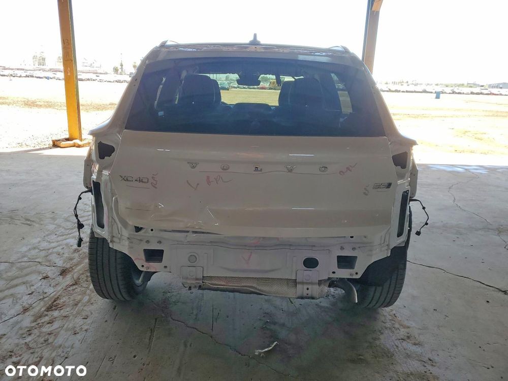 Volvo XC 40 - 8