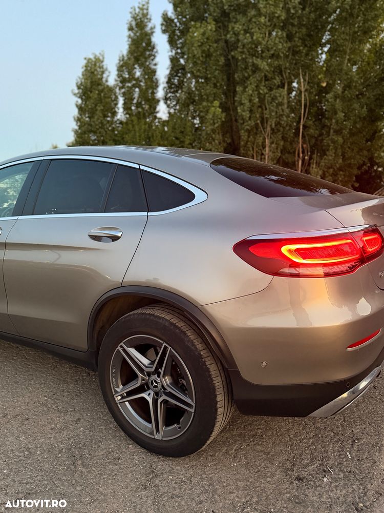Mercedes-Benz GLC Coupe 300 4MATIC MHEV - 12