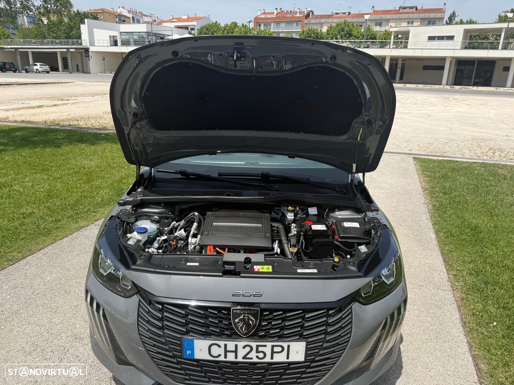Peugeot e-208 Style - 45