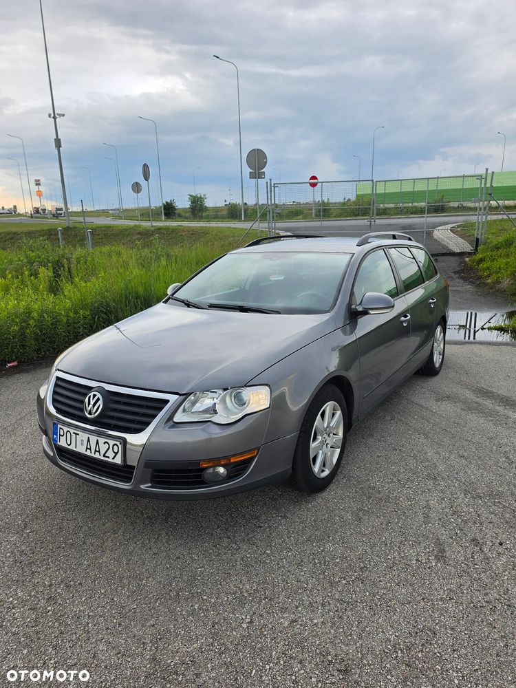 Volkswagen Passat 2.0 FSI Individual - 1