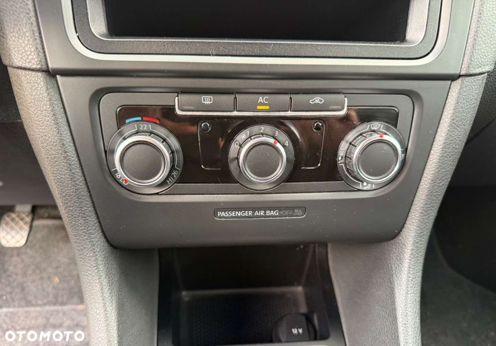 Volkswagen Golf - 16