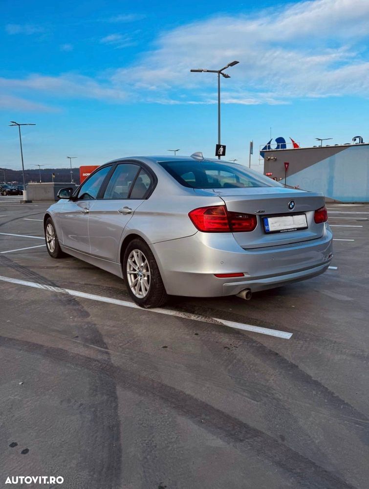 BMW Seria 3 318d xDrive - 4
