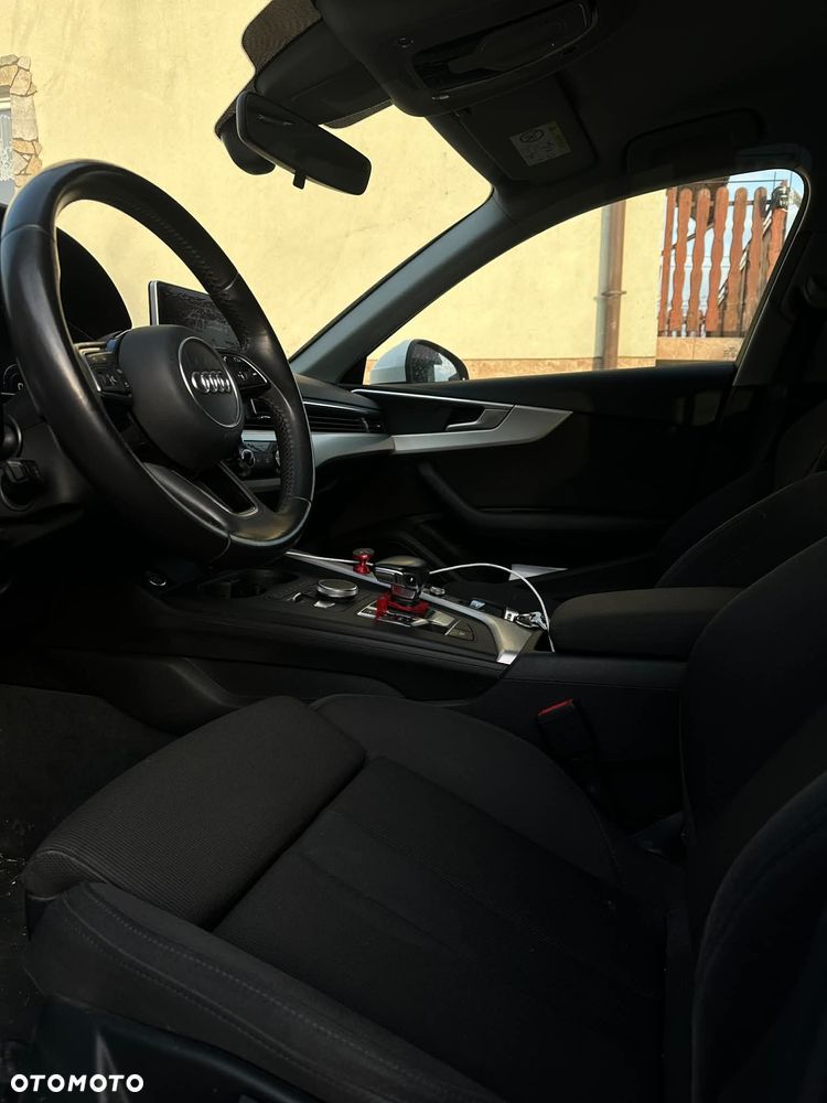 Audi A4 Avant 2.0 TDI S tronic - 26