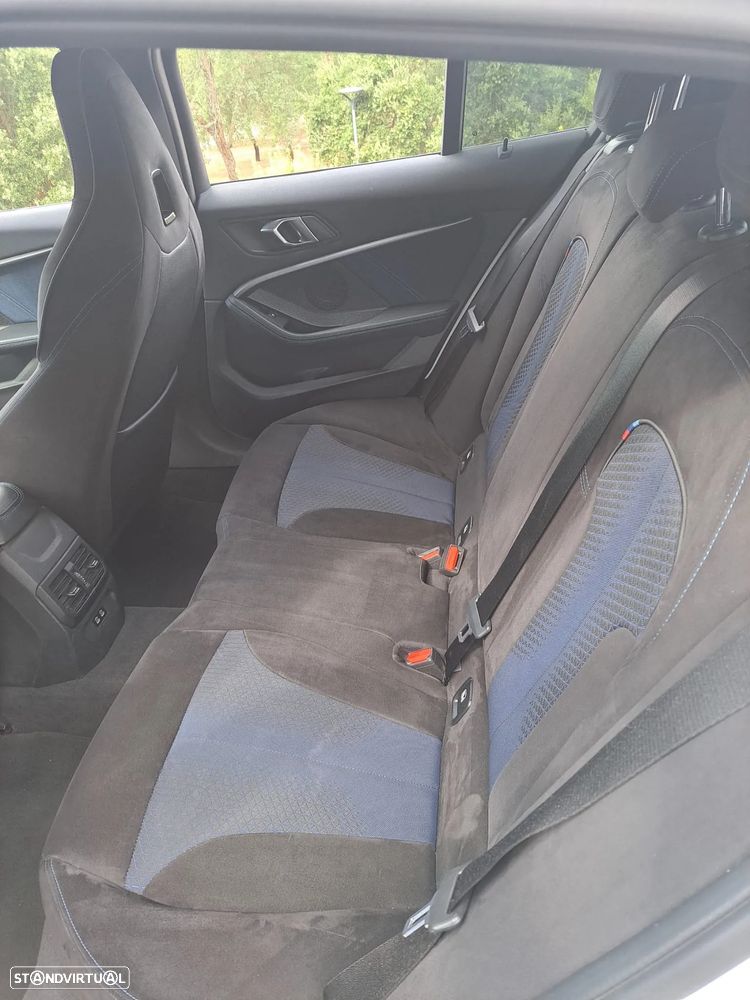BMW 116 d Pack Desportivo M - 24