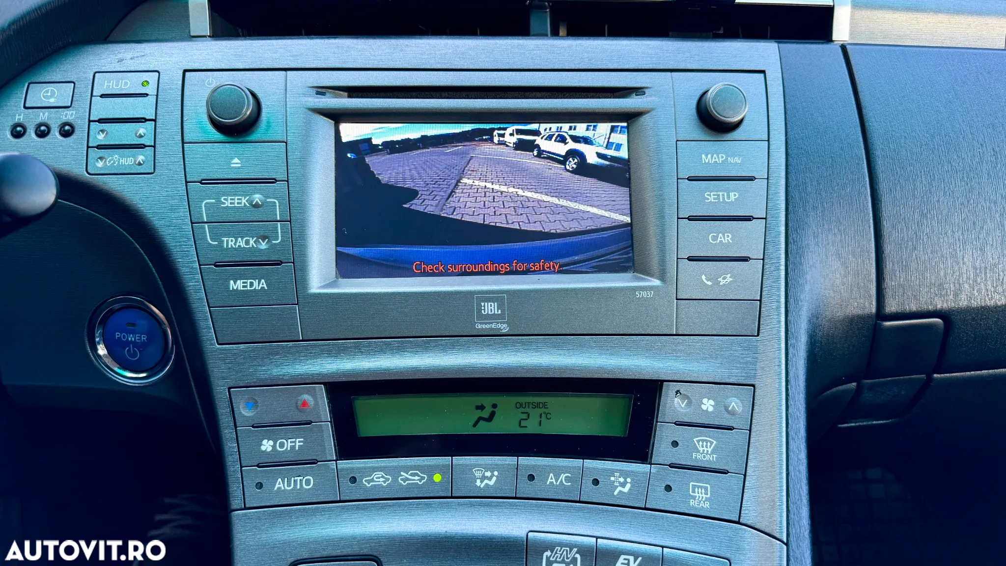 Toyota Prius - 12