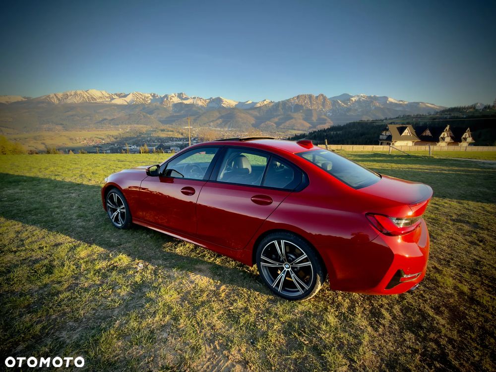 BMW Seria 3 330i M Sport - 28