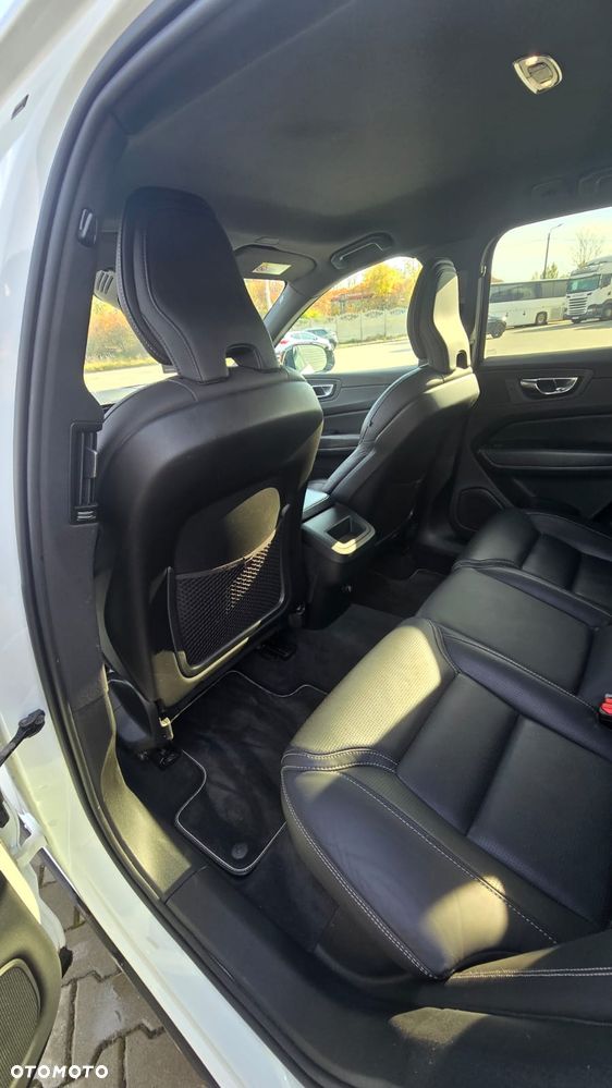 Volvo XC 60 - 32