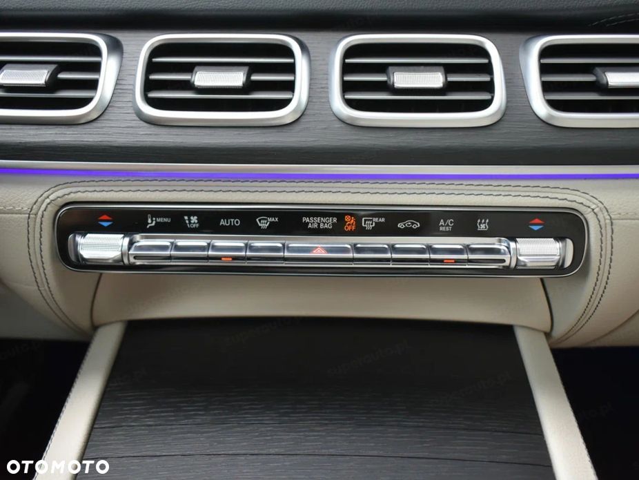 Mercedes-Benz GLS - 9