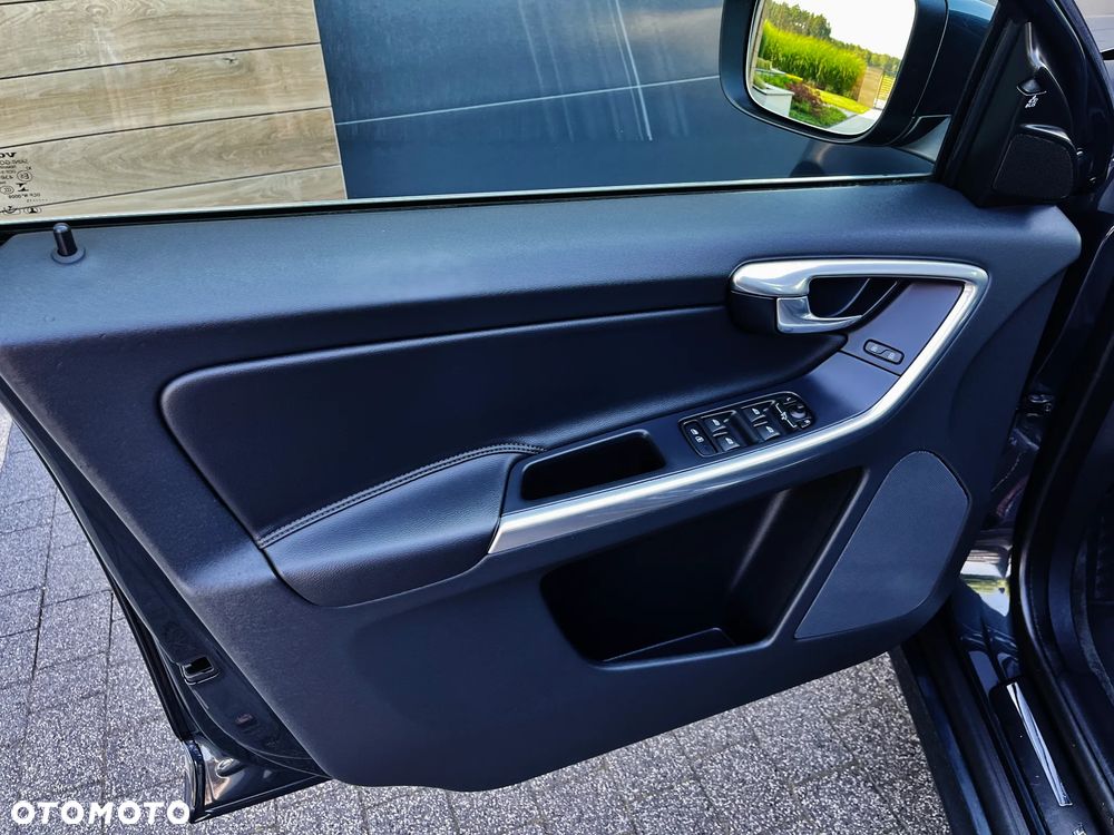 Volvo XC 60 T5 Geartronic Summum - 37