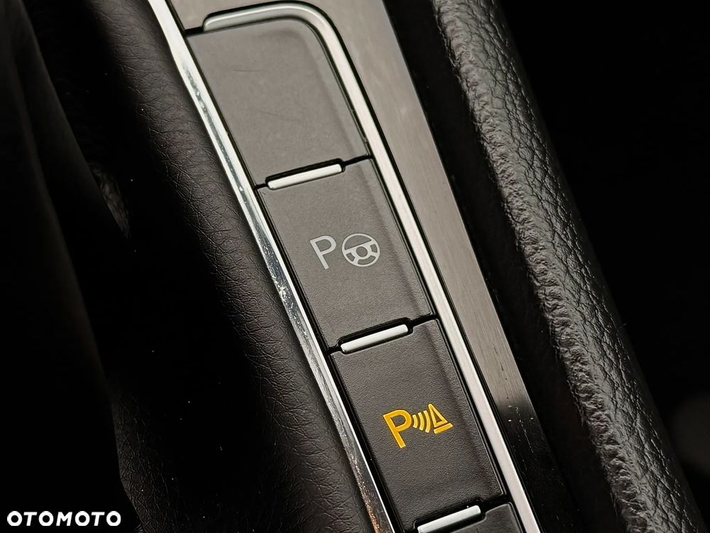 Volkswagen Golf 1.6 TDI BlueMotion Technology Trendline - 14