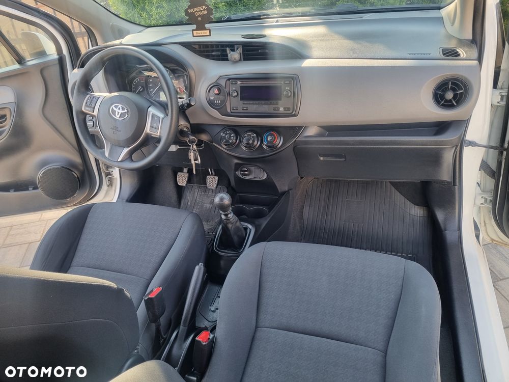 Toyota Yaris 1.5 Premium - 25