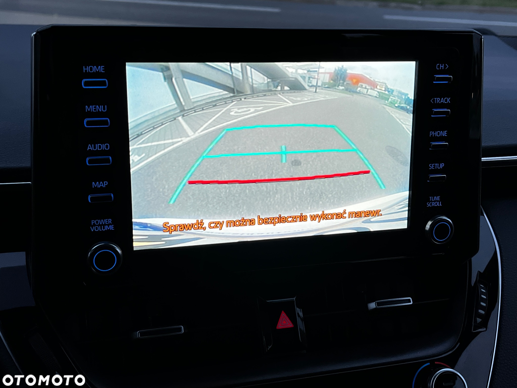 Toyota Corolla 1.8 Hybrid Comfort - 21